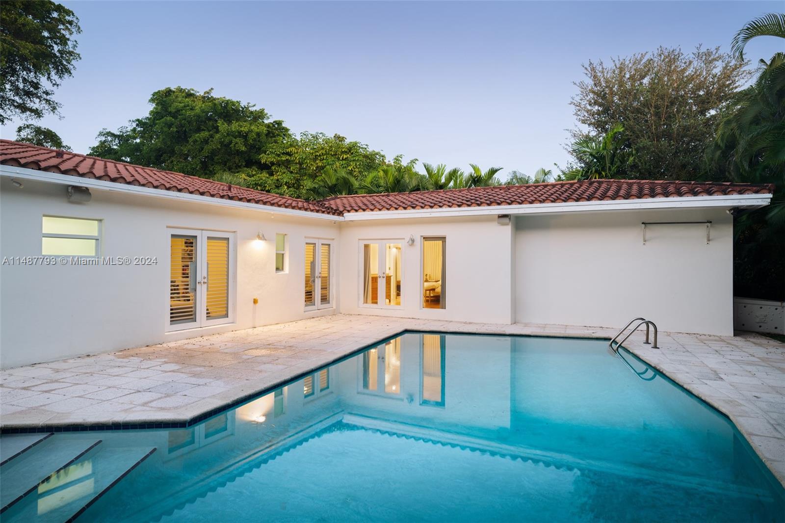 CORAL GABLES RIVIERA SEC - Residential