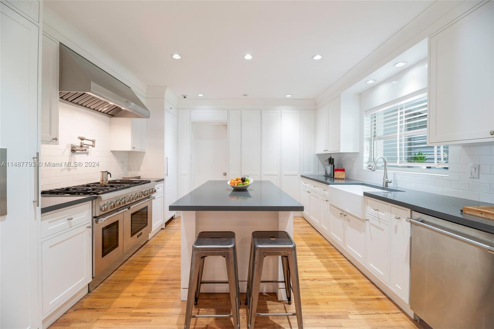 CORAL GABLES RIVIERA SEC - Residential