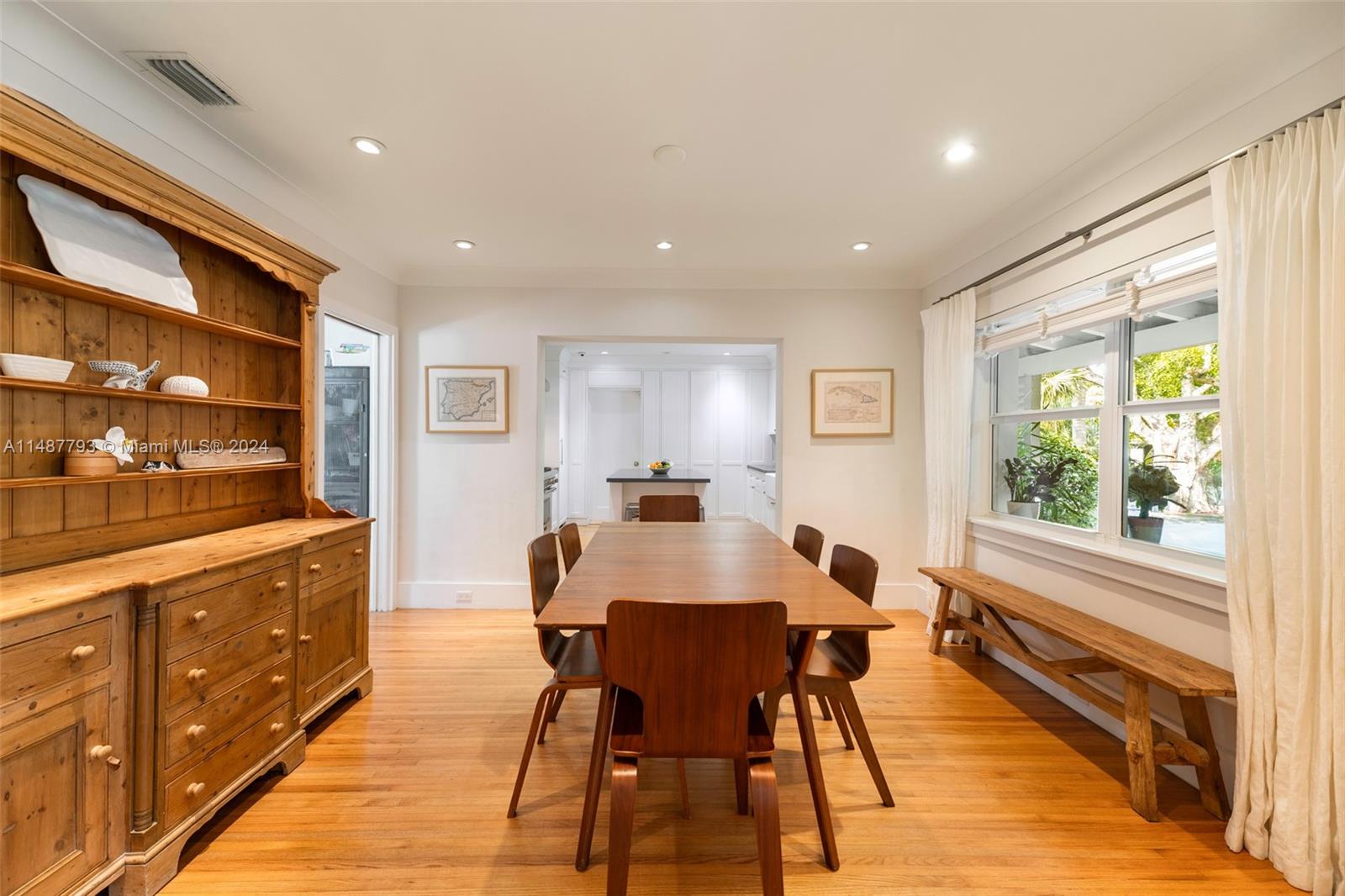 CORAL GABLES RIVIERA SEC - Residential