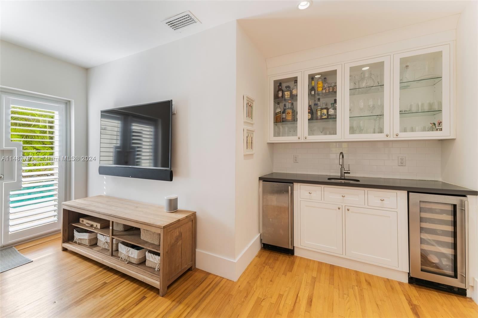 CORAL GABLES RIVIERA SEC - Residential