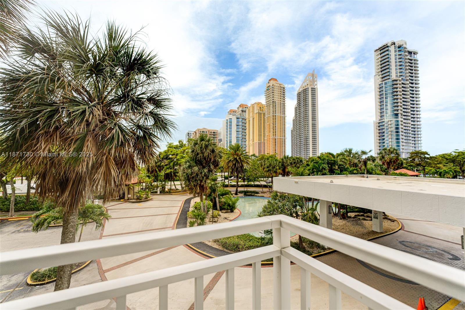 WINSTON TOWERS 600 CONDO - Residential