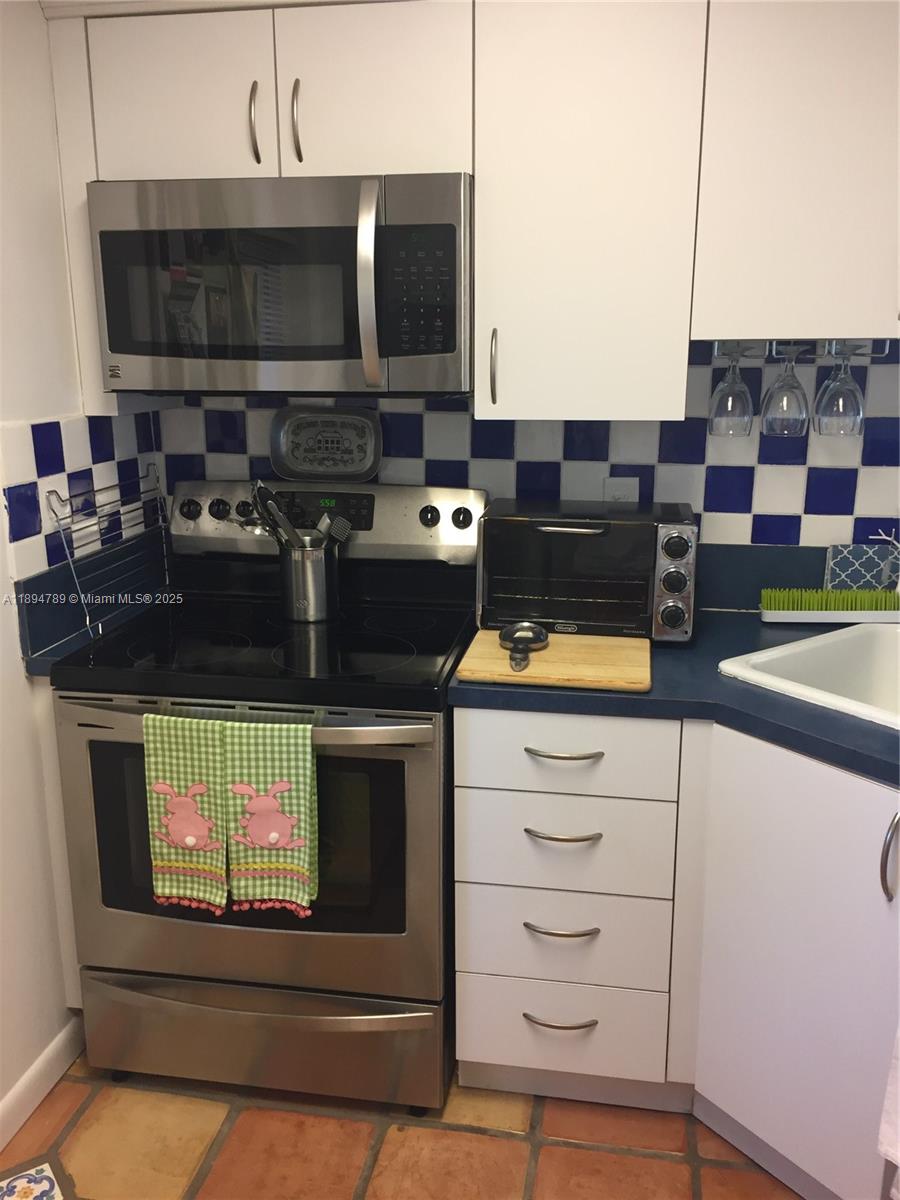 WESTERFIELD MANOR SEC 3 - Residential