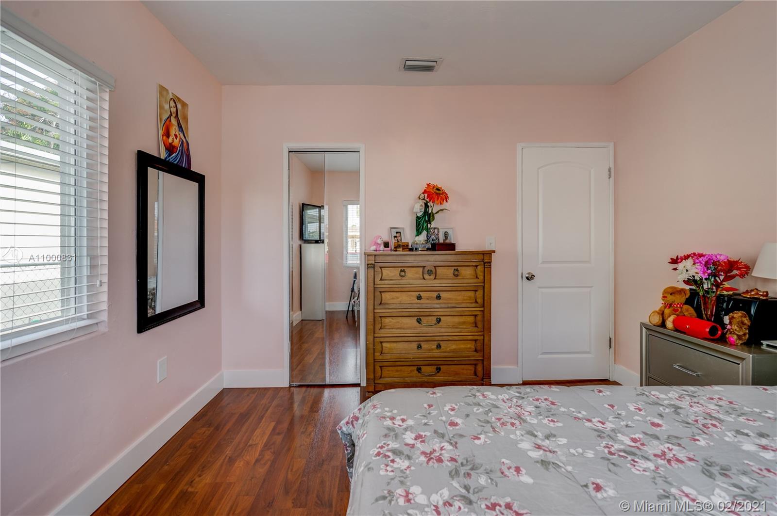 THE PINES - Residential Income