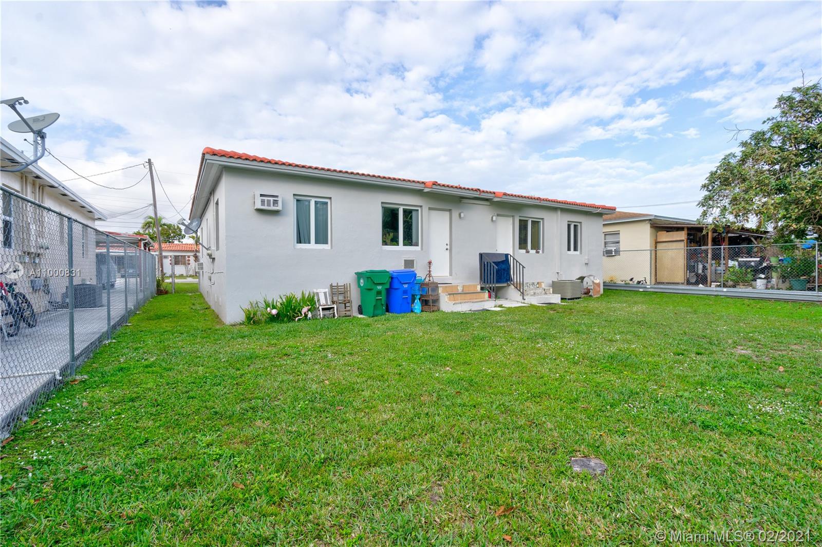 THE PINES - Residential Income