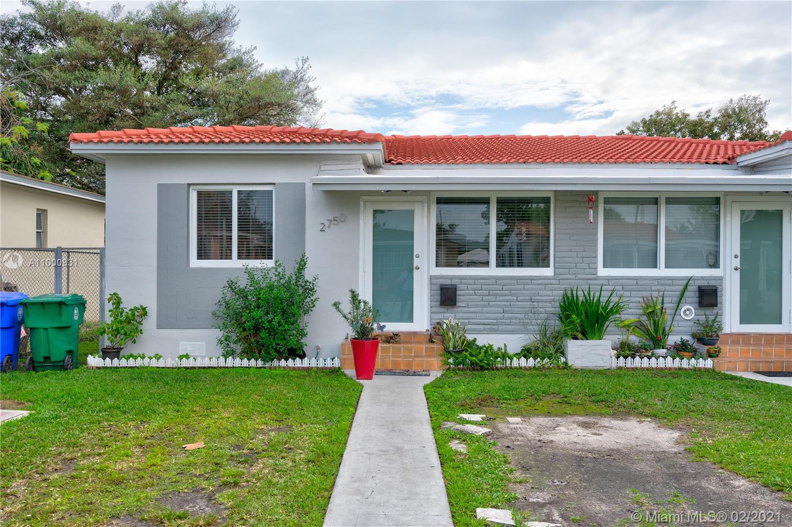 THE PINES - Residential Income