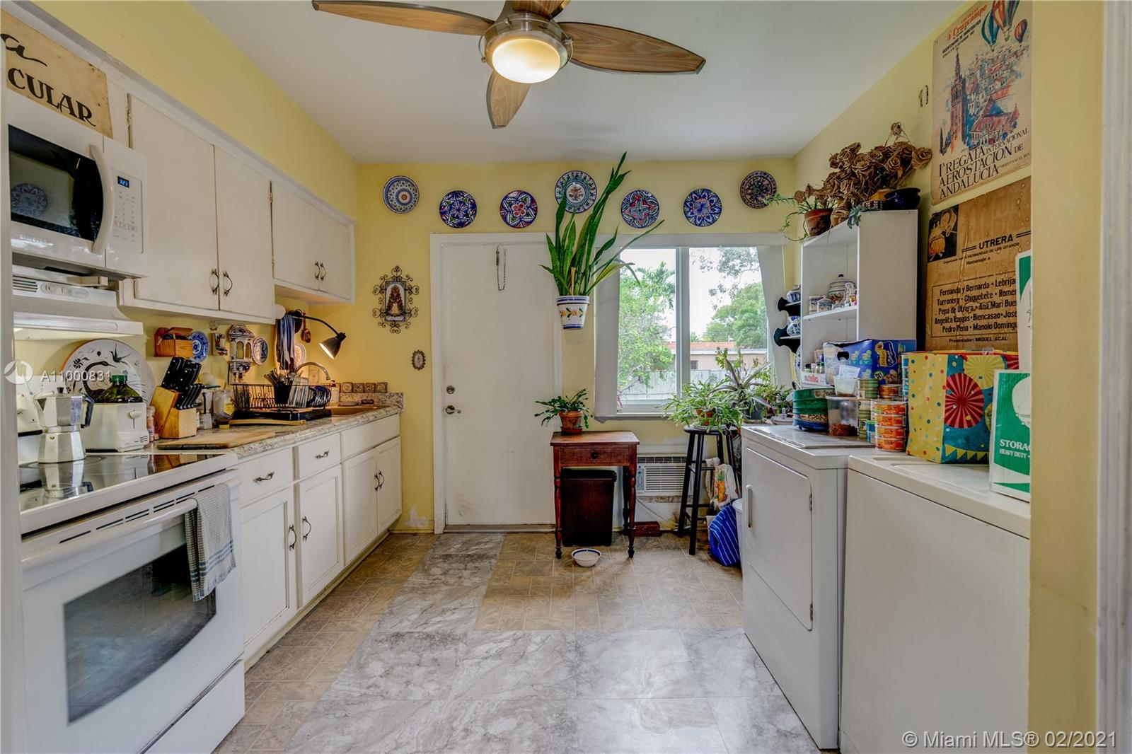 THE PINES - Residential Income