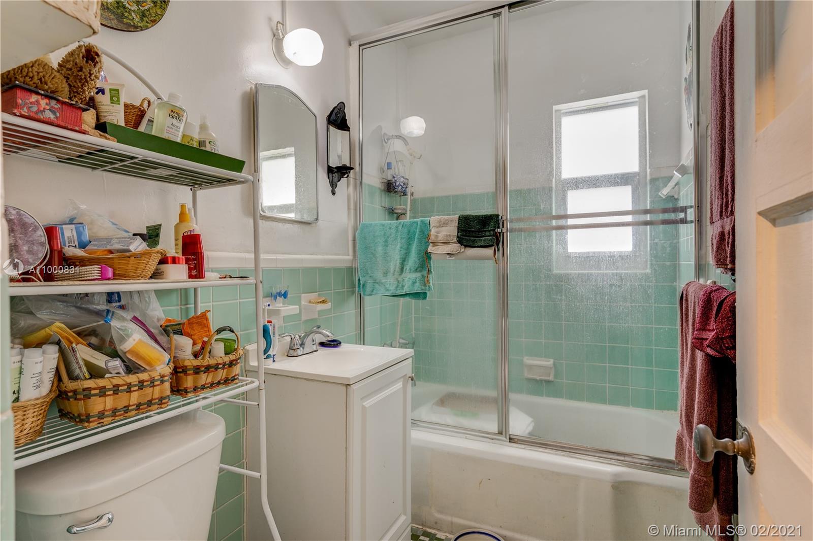 THE PINES - Residential Income