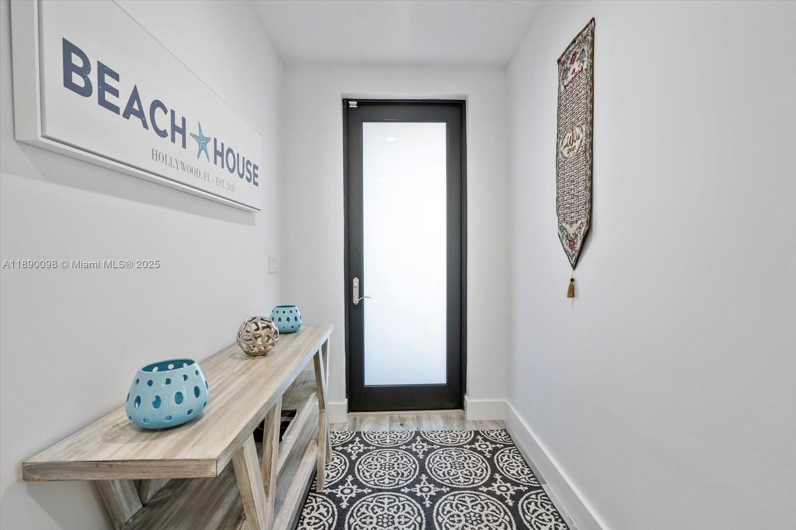 HOLLYWOOD CENTRAL BEACH - Residential