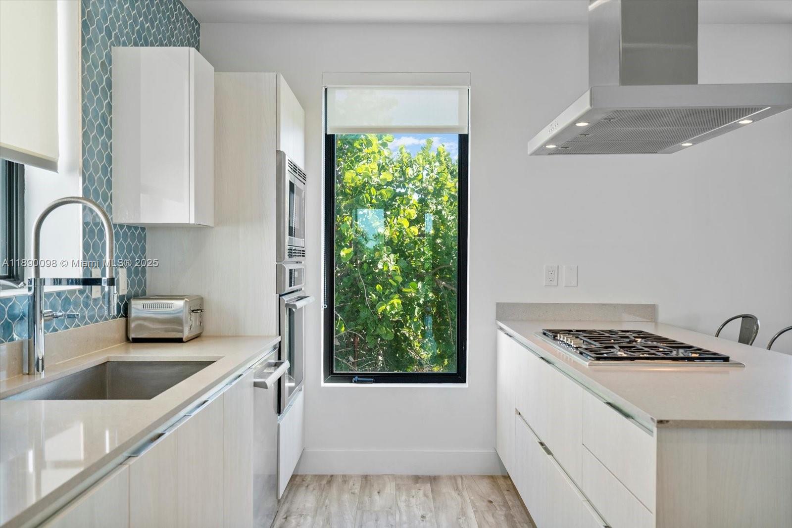 HOLLYWOOD CENTRAL BEACH - Residential