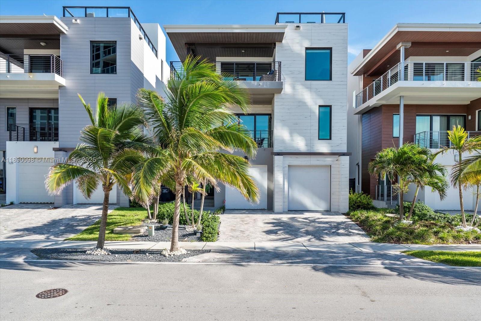 HOLLYWOOD CENTRAL BEACH - Residential