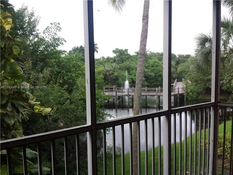 WINDWARD LAKES CONDO - Residential Lease