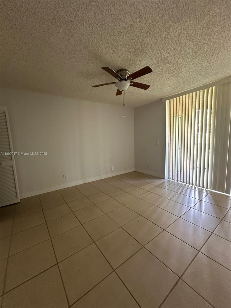 WINDWARD LAKES CONDO - Residential Lease