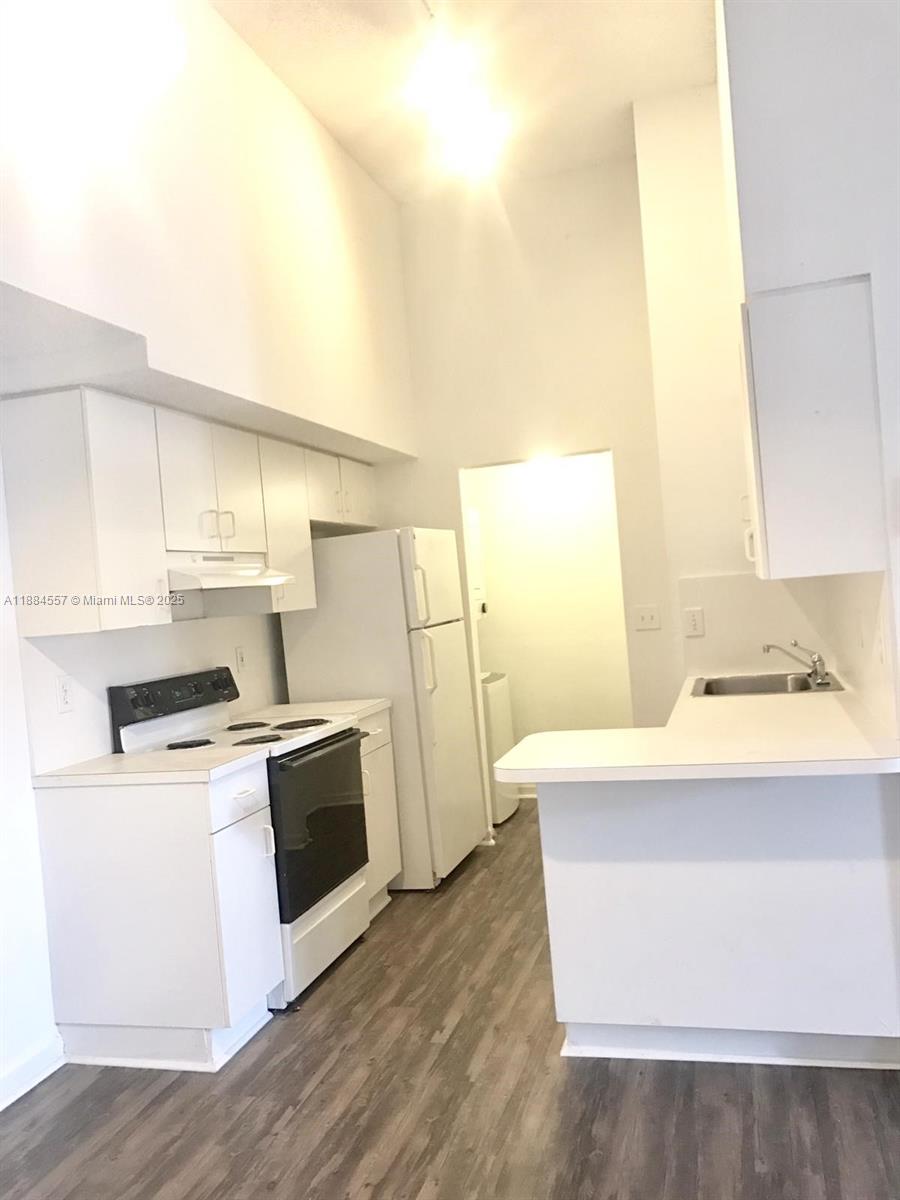 SERENITY PALMS CONDO - Residential Lease
