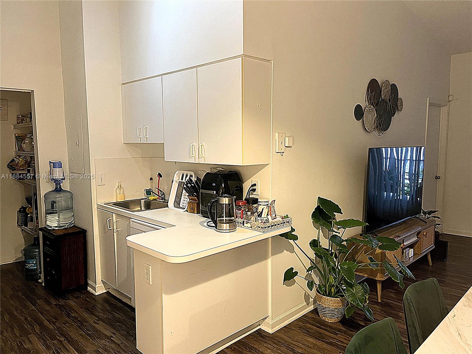 SERENITY PALMS CONDO - Residential Lease