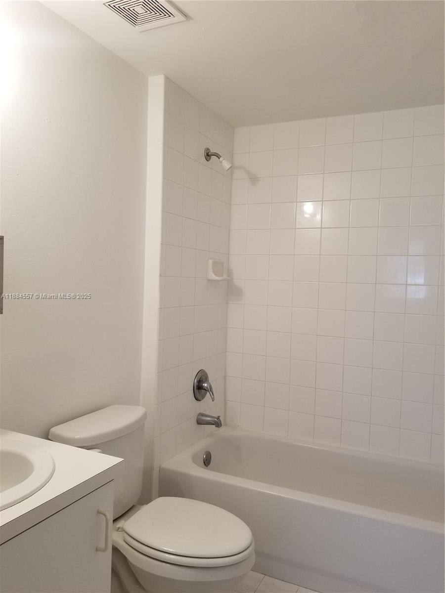 SERENITY PALMS CONDO - Residential Lease