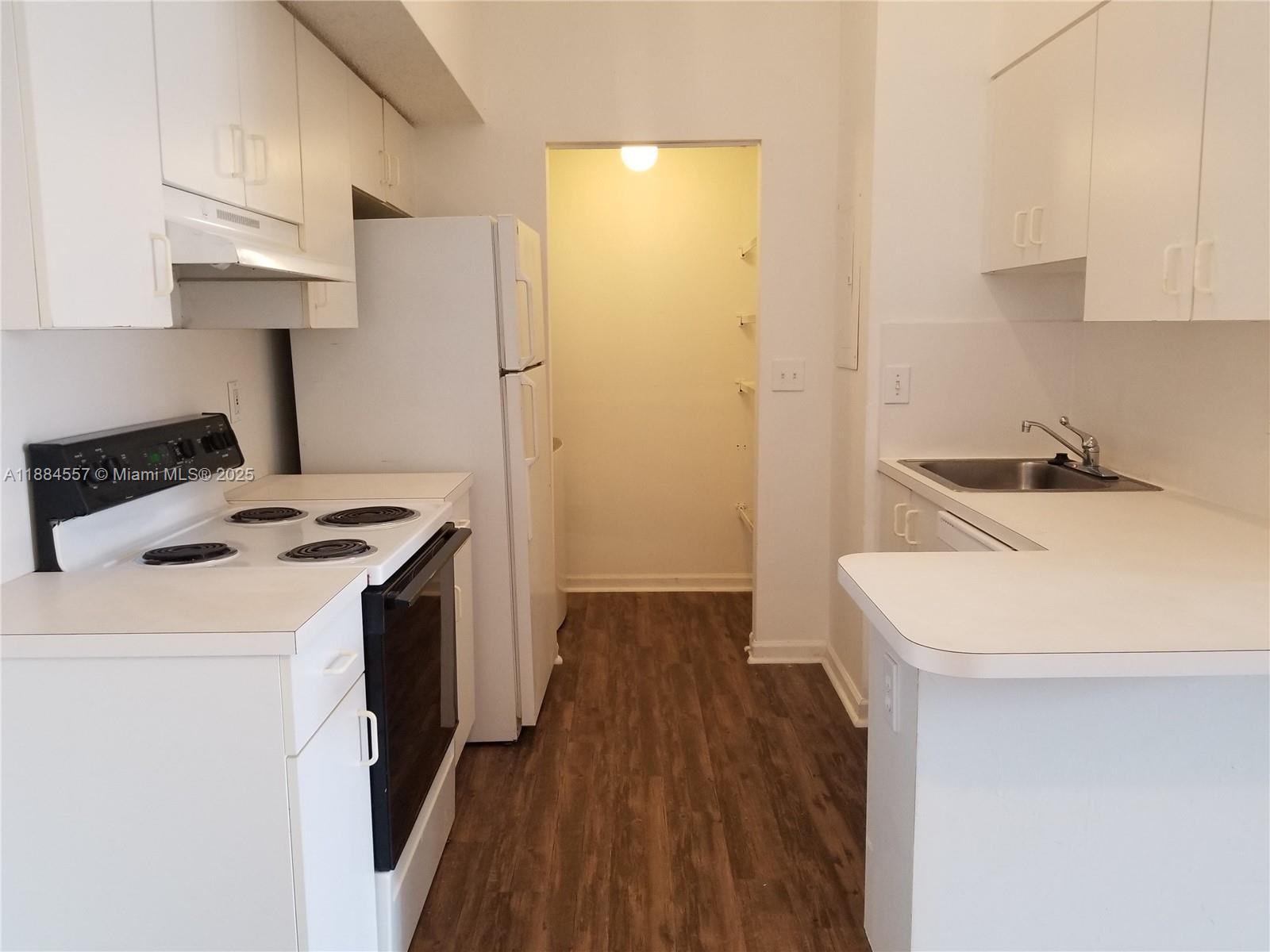 SERENITY PALMS CONDO - Residential Lease