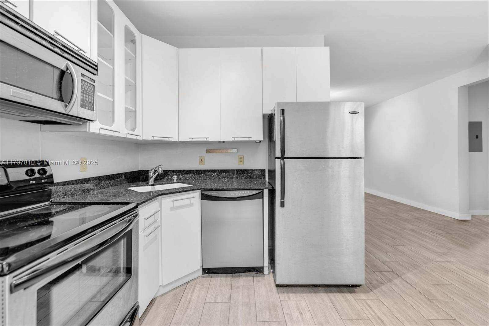 THE ZEN CONDO - Residential Income