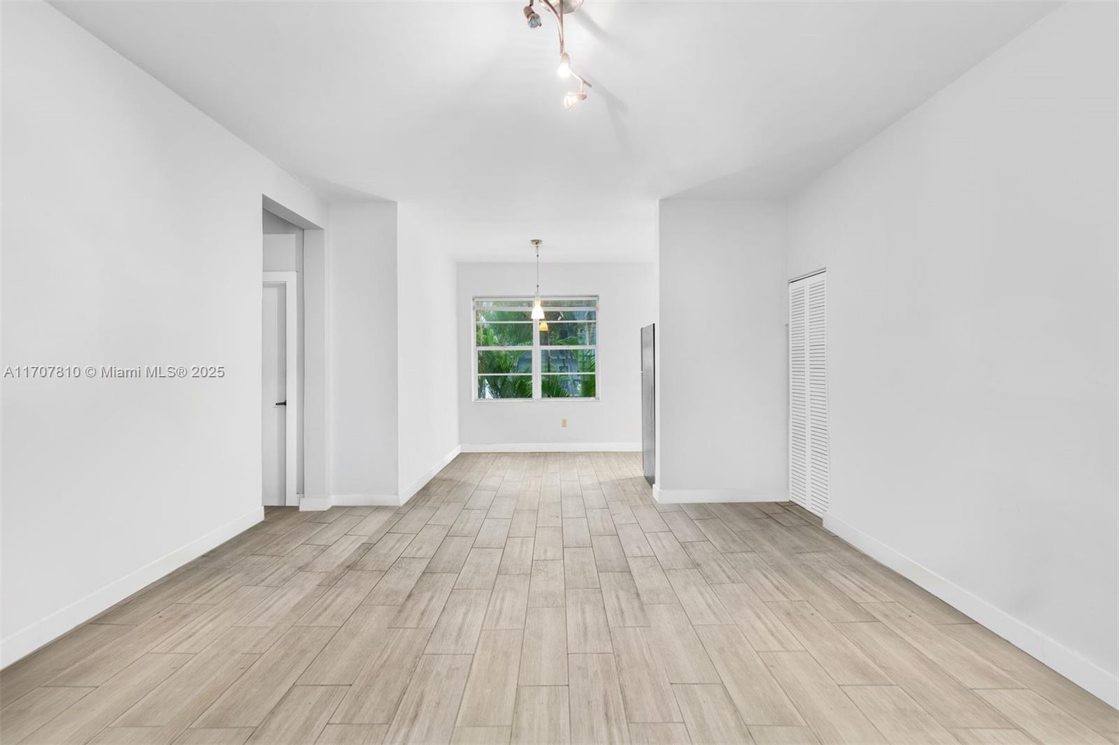 THE ZEN CONDO - Residential Income