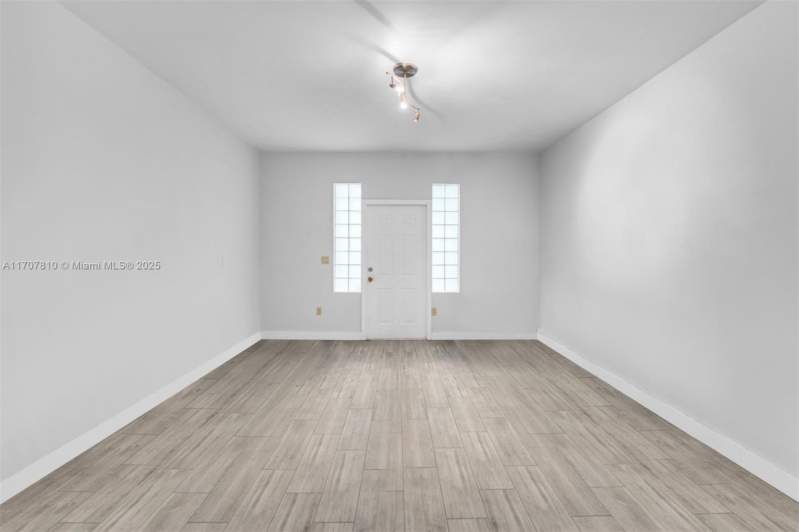 THE ZEN CONDO - Residential Income