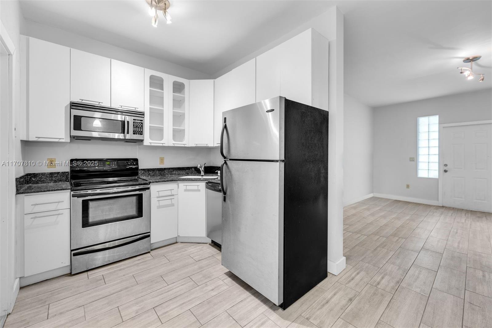 THE ZEN CONDO - Residential Income
