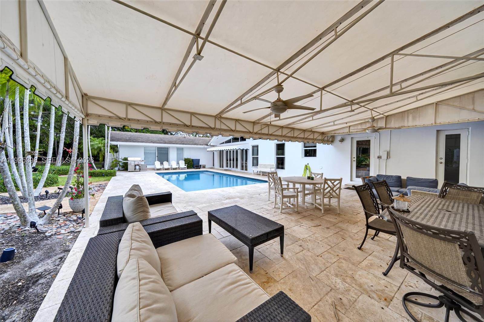 TOWN & RANCH ESTS - Residential