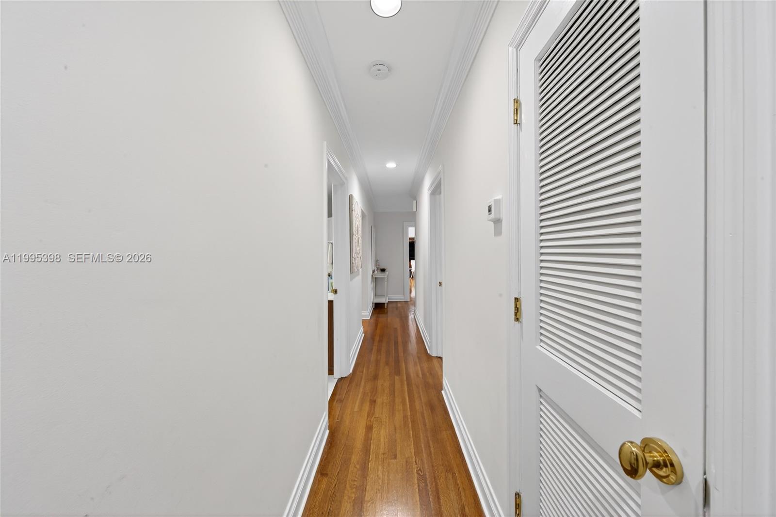 TOWN & RANCH ESTS - Residential