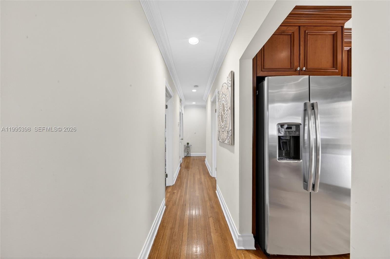 TOWN & RANCH ESTS - Residential