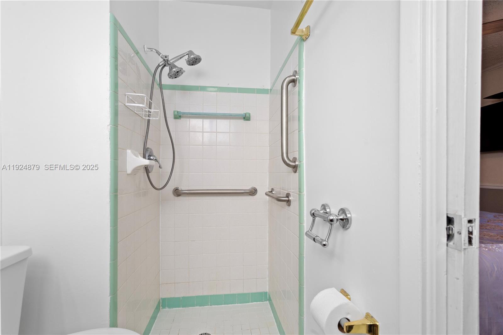 TWIN LAKES HOMES SEC 4 - Residential