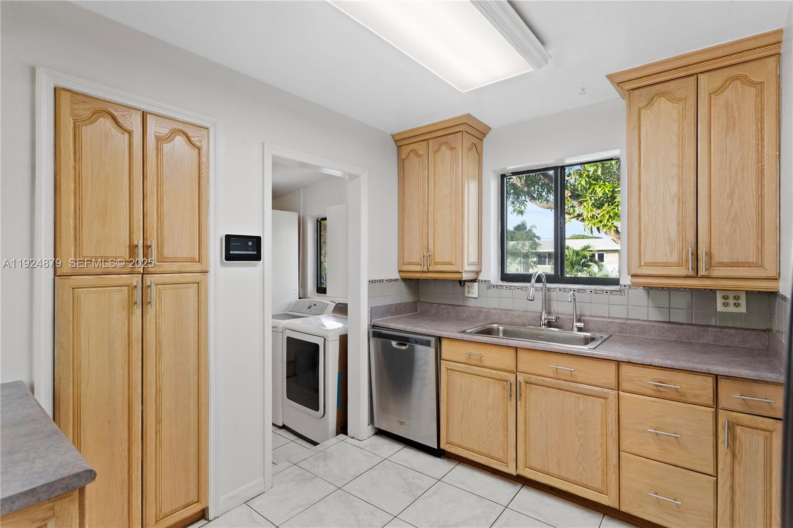 TWIN LAKES HOMES SEC 4 - Residential