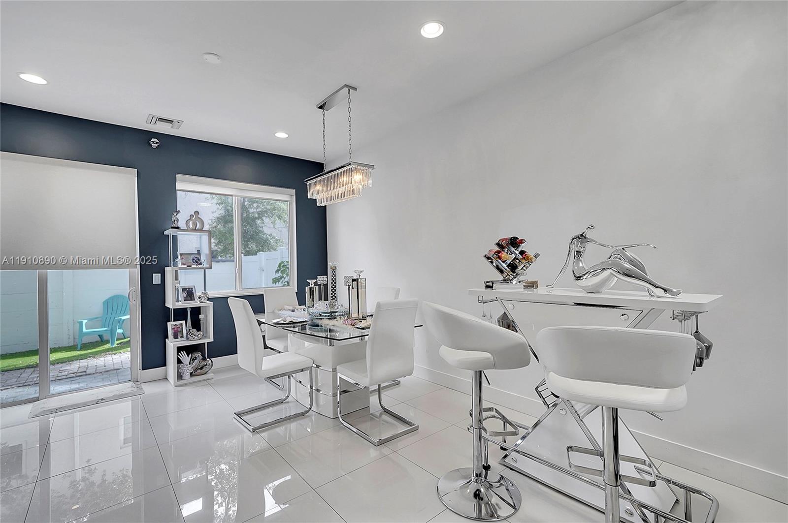 ATLANTIC EAST PLAT - Residential