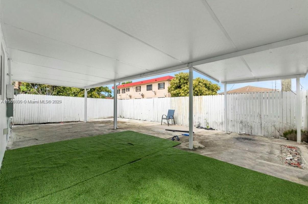 HIALEAH 9TH ADDN - Residential Income