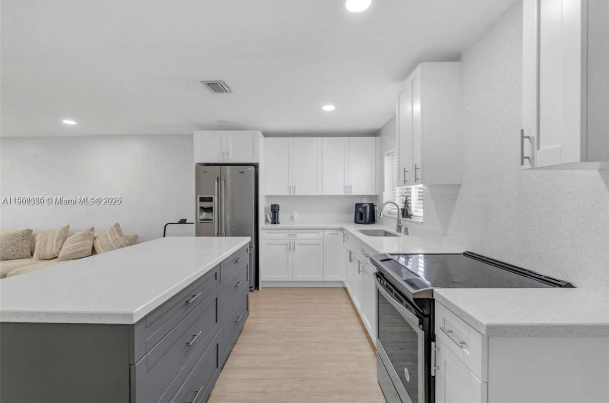 HIALEAH 9TH ADDN - Residential Income