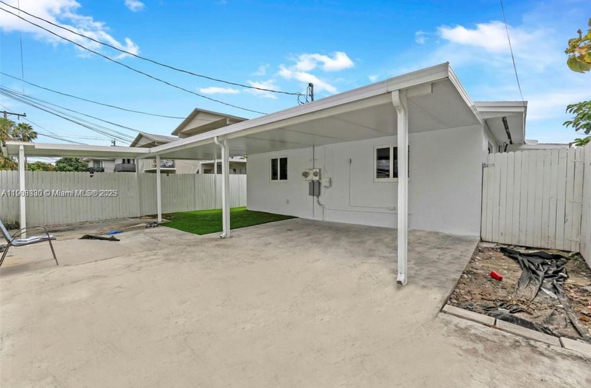 HIALEAH 9TH ADDN - Residential Income