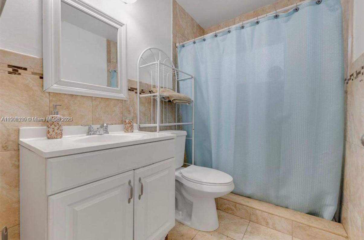 HIALEAH 9TH ADDN - Residential Income