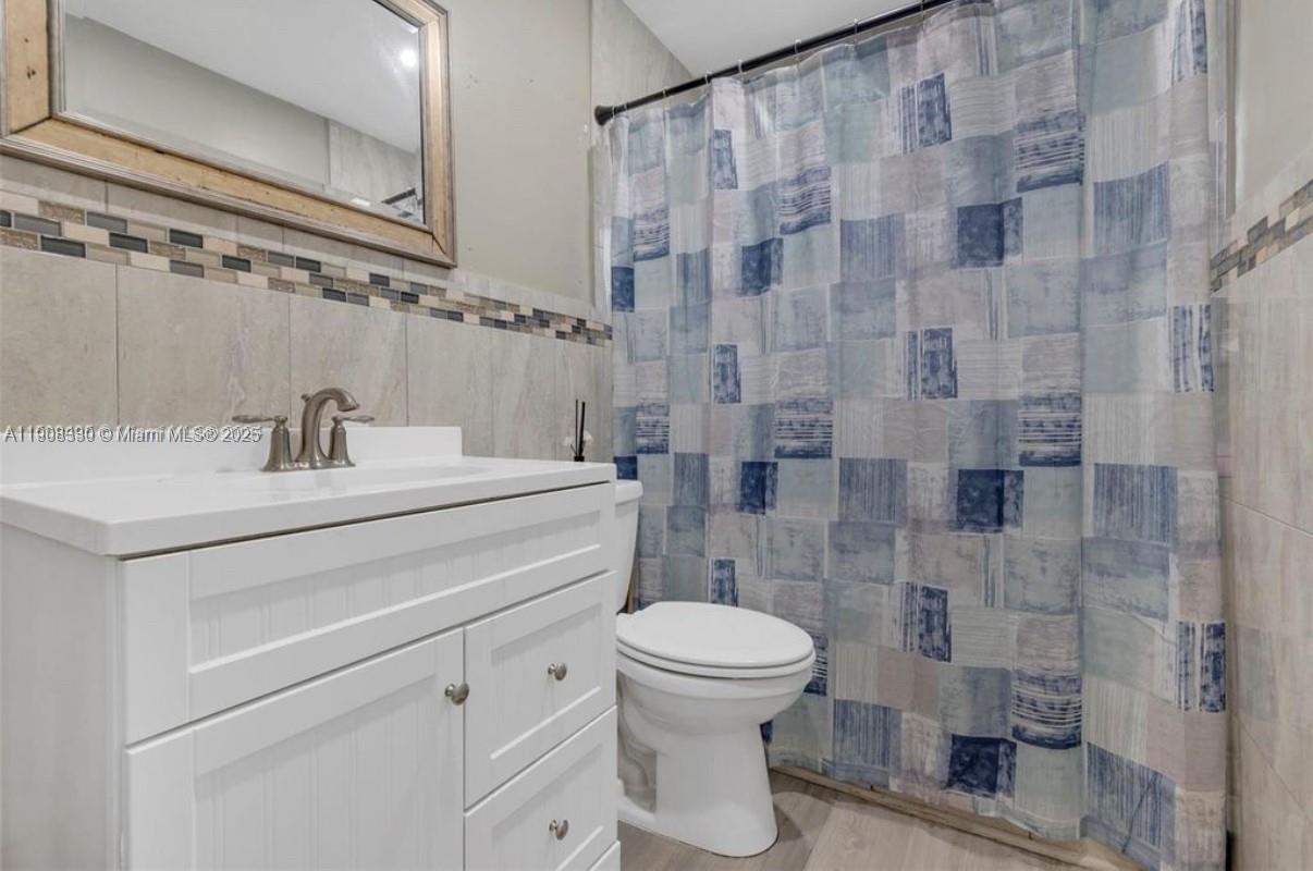 HIALEAH 9TH ADDN - Residential Income