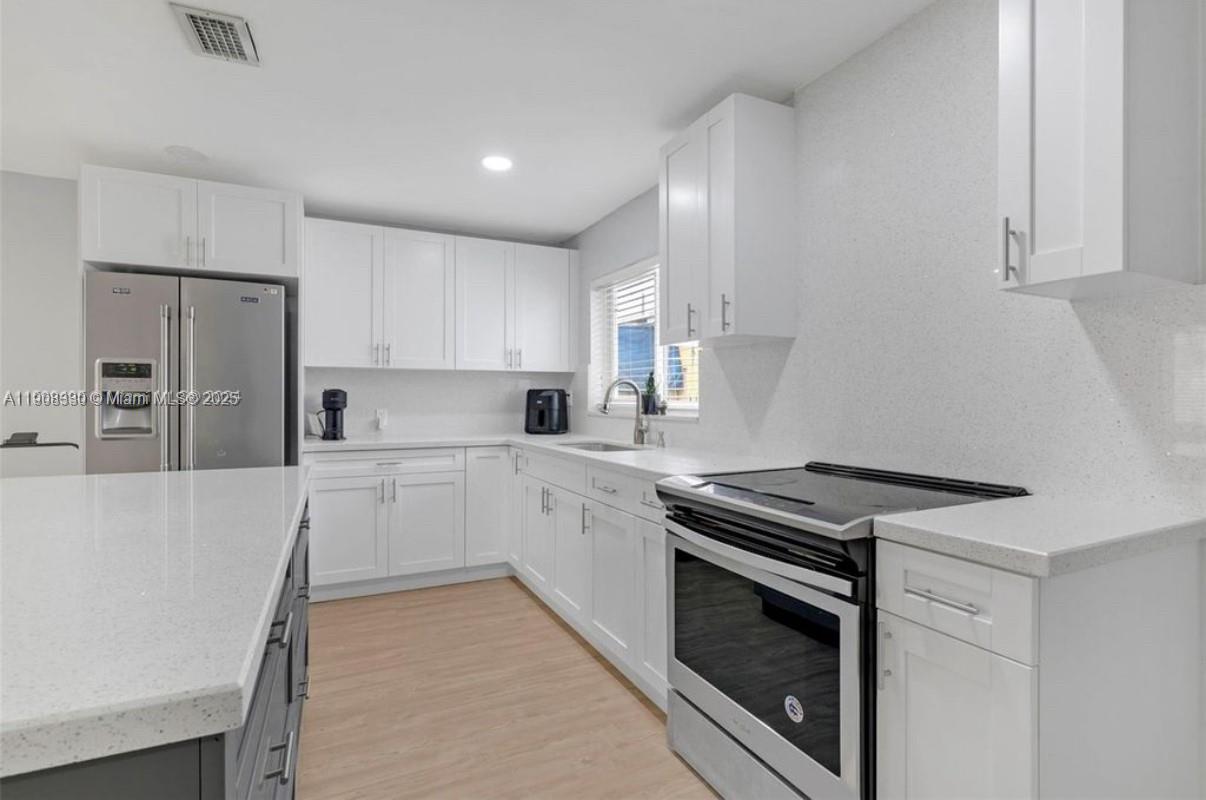 HIALEAH 9TH ADDN - Residential Income