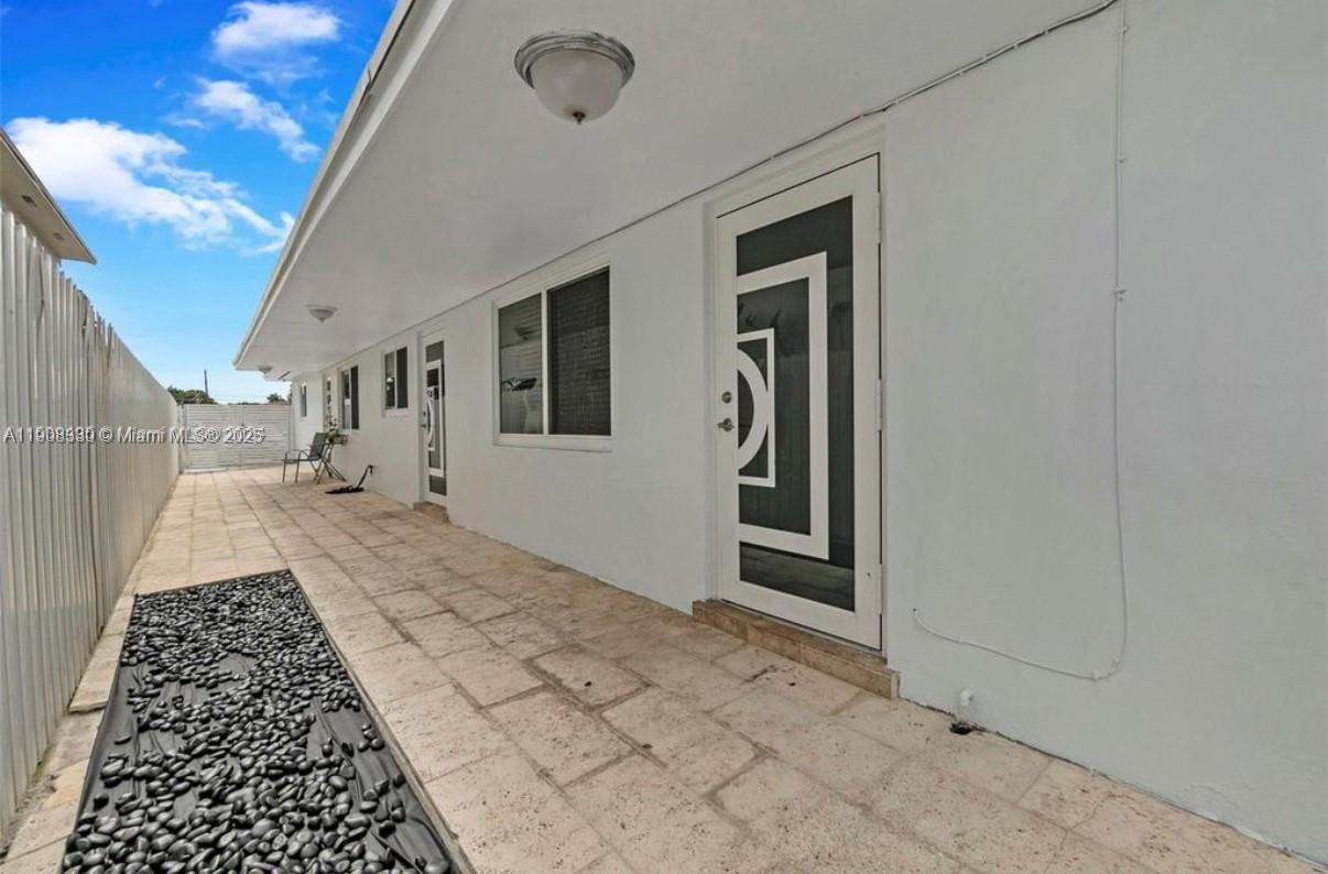 HIALEAH 9TH ADDN - Residential Income