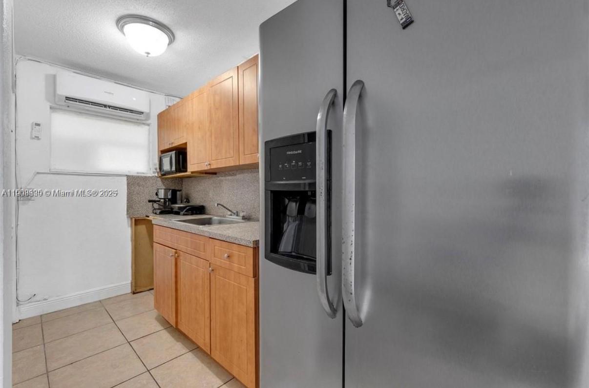 HIALEAH 9TH ADDN - Residential Income