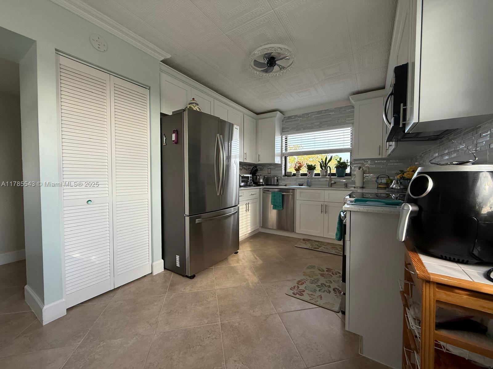 Property for Sale at 10207 Sunrise Lakes Blvd 401, Sunrise, Miami-Dade County, Florida - Bedrooms: 2 
Bathrooms: 2  - $251,550