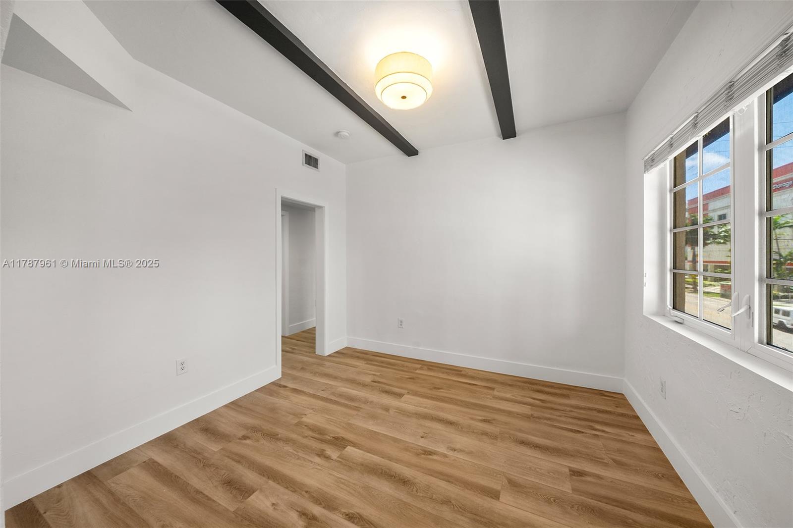 BIRDS SUB - Residential Lease