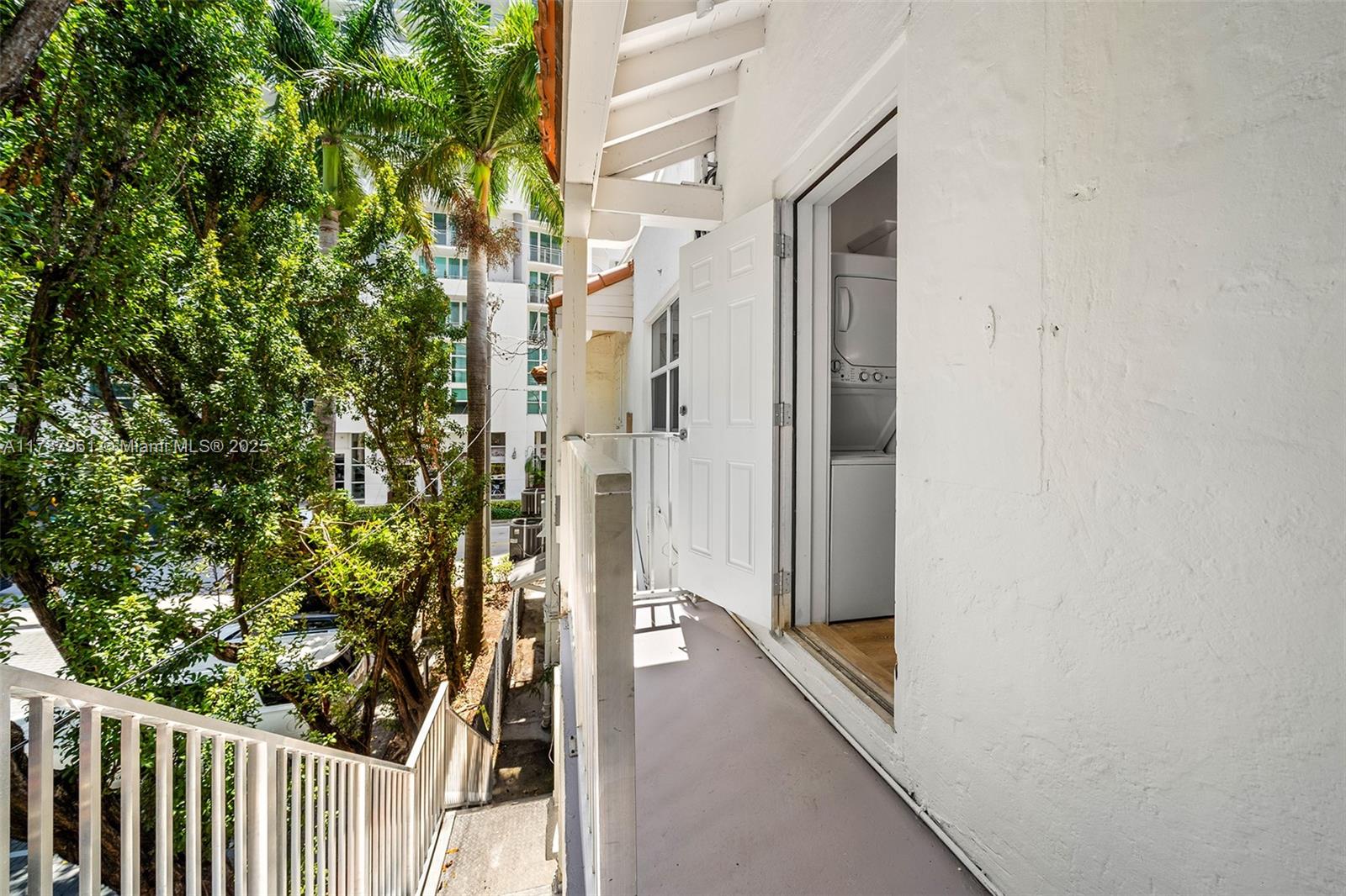 BIRDS SUB - Residential Lease