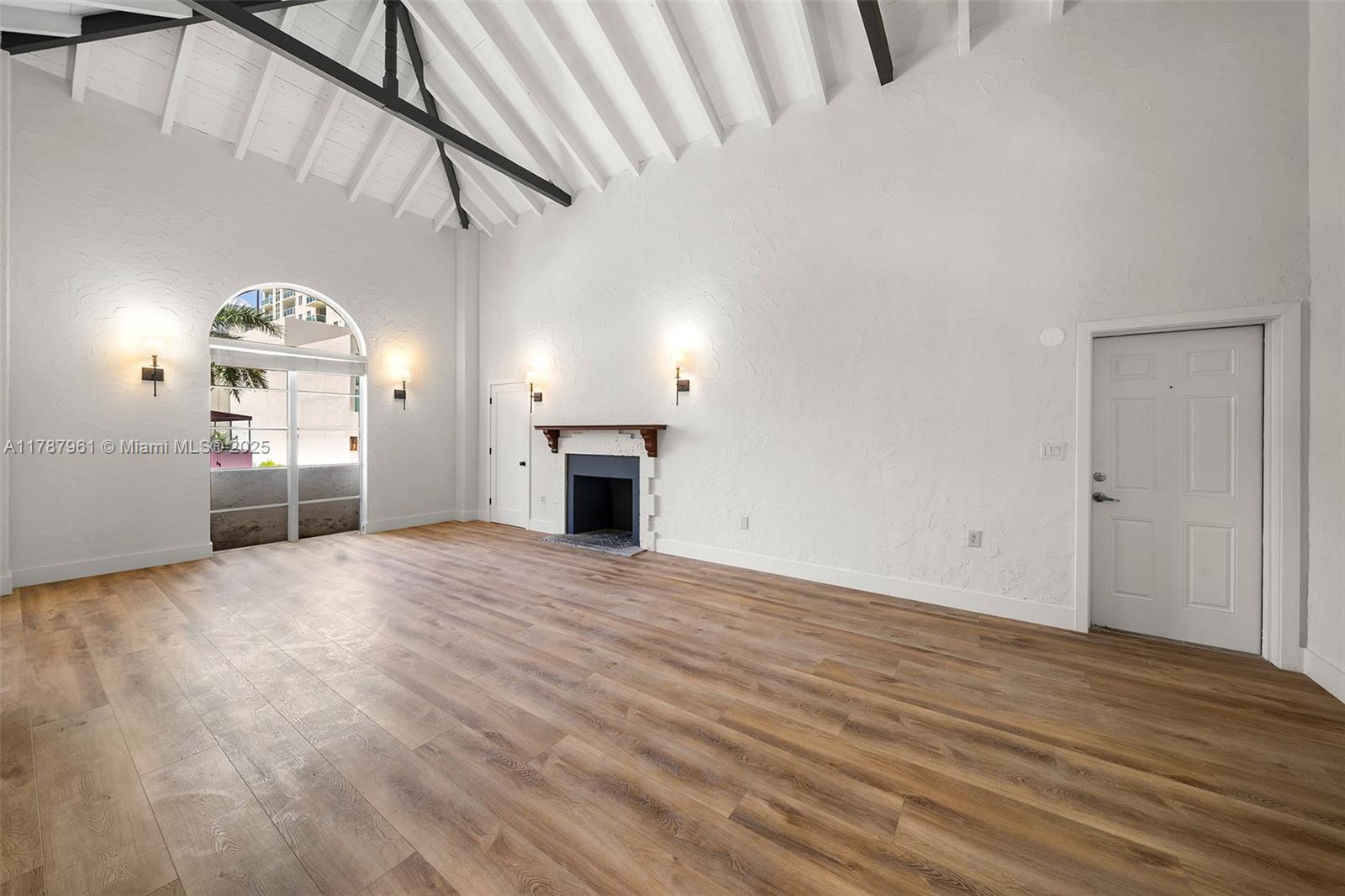 BIRDS SUB - Residential Lease