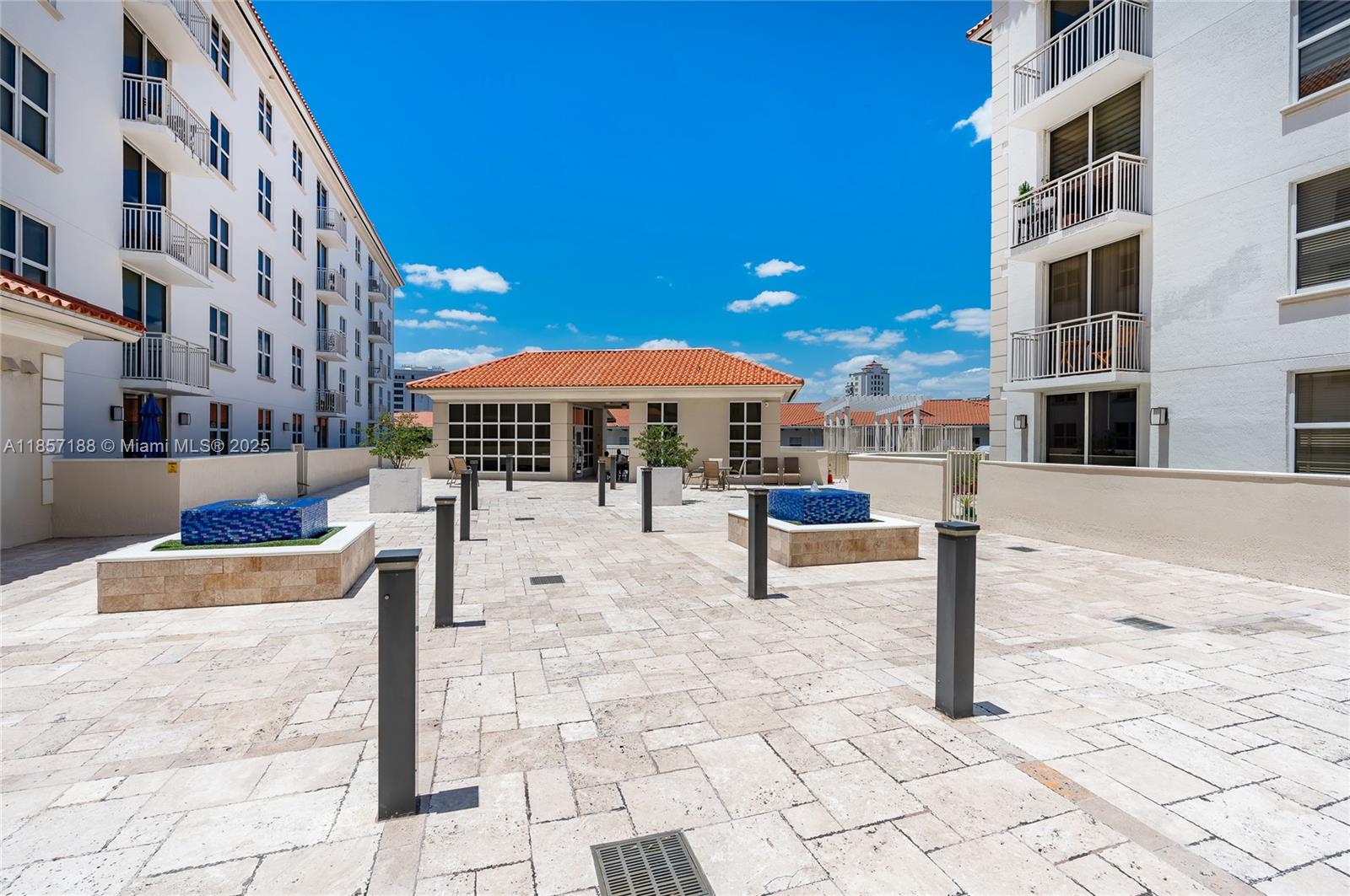 THE MINORCA CONDO - Residential