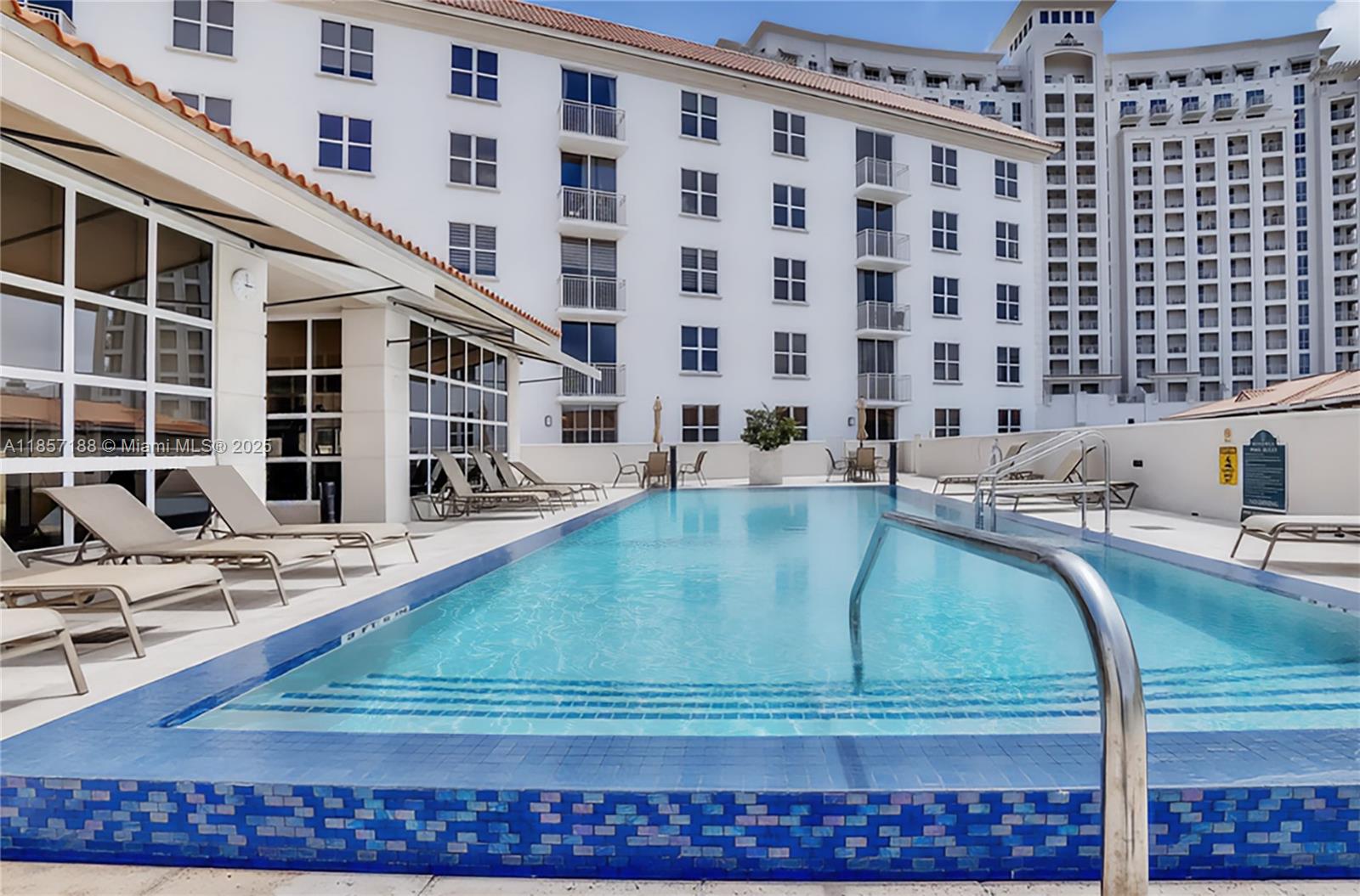 THE MINORCA CONDO - Residential