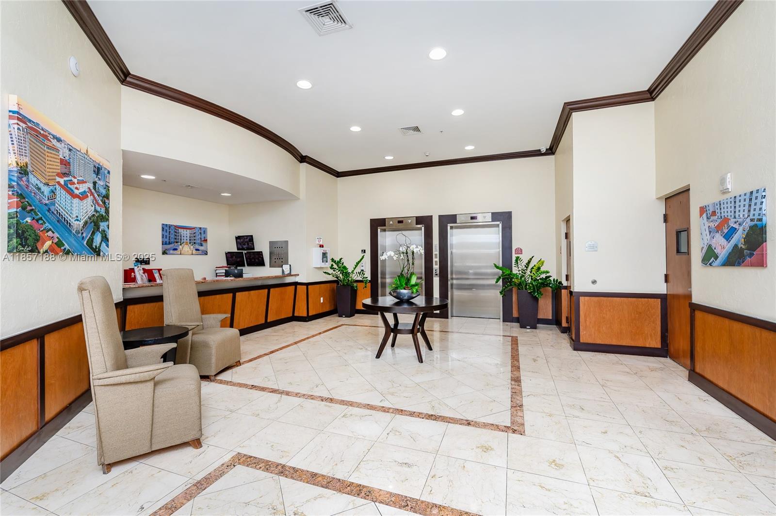 THE MINORCA CONDO - Residential