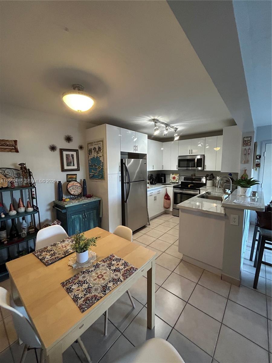 PALMS OF PEMBROKE CONDO - Residential