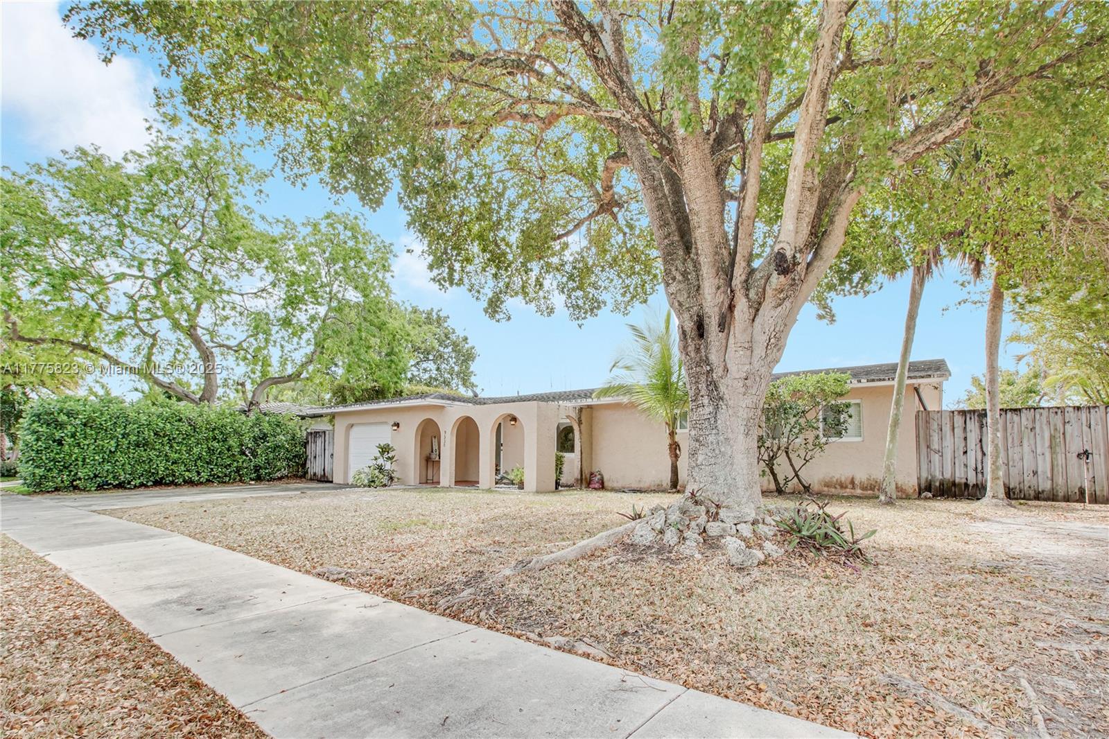 Rental Property at 9330 Sw 165th St, Palmetto Bay, Miami-Dade County, Florida - Bedrooms: 3 
Bathrooms: 2  - $3,500 MO.