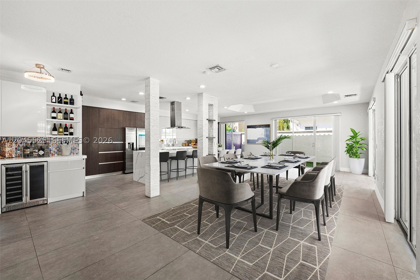 1549 Shoreline Way