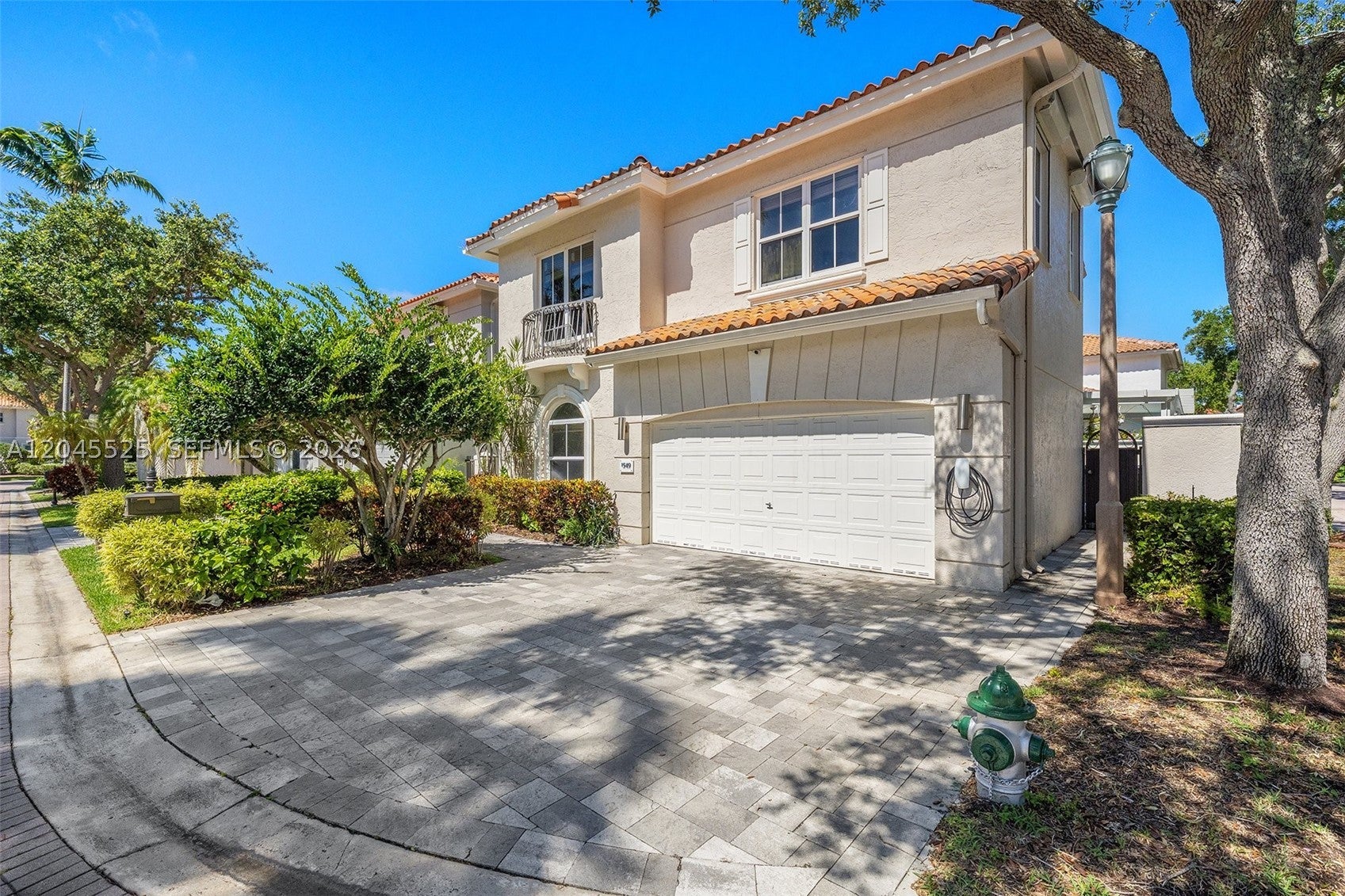 1549 Shoreline Way