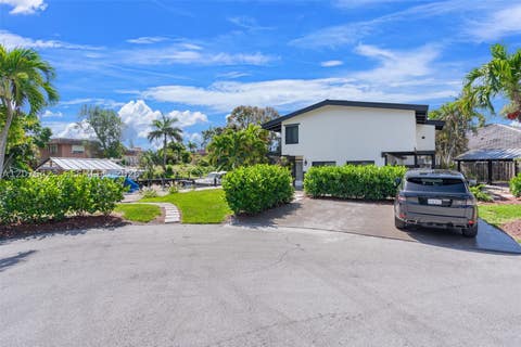Tiny photo for 516 NE 6th Ave, Deerfield Beach, FL 33441 (MLS # A12076423)